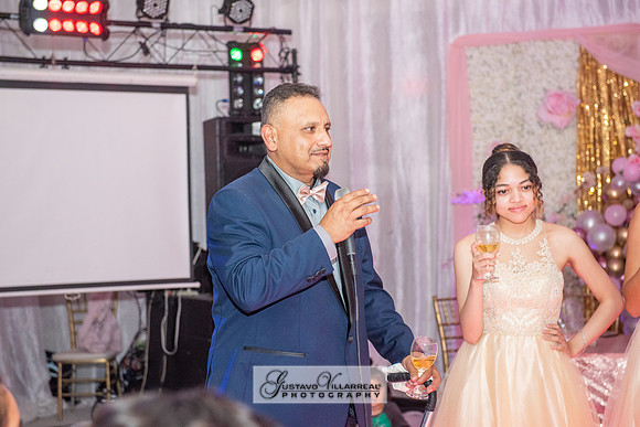 Brianna Villafan Quinceanera photography and video at Kenneth Hahn State Park in Los Angeles Ca, Salehs Palace reception hall in Whittier Ca by Gustavo Villarreal photography