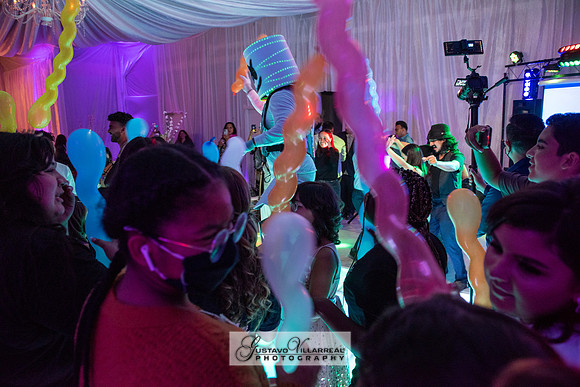 Brianna Villafan Quinceanera photography and video at Kenneth Hahn State Park in Los Angeles Ca, Salehs Palace reception hall in Whittier Ca by Gustavo Villarreal photography