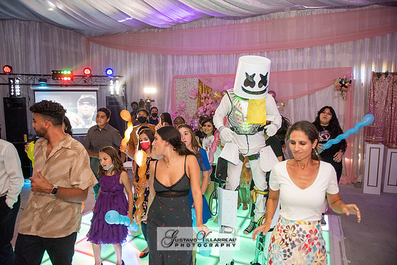 Brianna Villafan Quinceanera photography and video at Kenneth Hahn State Park in Los Angeles Ca, Salehs Palace reception hall in Whittier Ca by Gustavo Villarreal photography