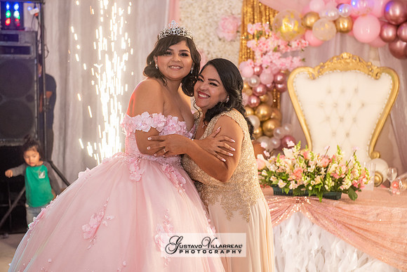 Brianna Villafan Quinceanera photography and video at Kenneth Hahn State Park in Los Angeles Ca, Salehs Palace reception hall in Whittier Ca by Gustavo Villarreal photography