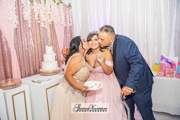 Brianna Villafan Quinceanera photography and video at Kenneth Hahn State Park in Los Angeles Ca, Salehs Palace reception hall in Whittier Ca by Gustavo Villarreal photography