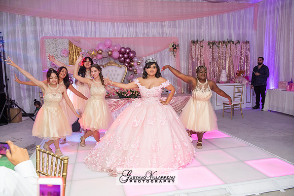 Brianna Villafan Quinceanera photography and video at Kenneth Hahn State Park in Los Angeles Ca, Salehs Palace reception hall in Whittier Ca by Gustavo Villarreal photography