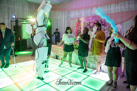 Brianna Villafan Quinceanera photography and video at Kenneth Hahn State Park in Los Angeles Ca, Salehs Palace reception hall in Whittier Ca by Gustavo Villarreal photography