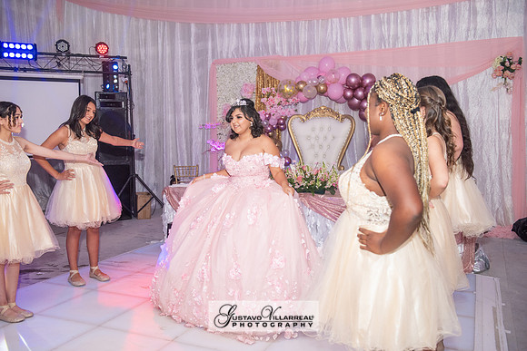 Brianna Villafan Quinceanera photography and video at Kenneth Hahn State Park in Los Angeles Ca, Salehs Palace reception hall in Whittier Ca by Gustavo Villarreal photography