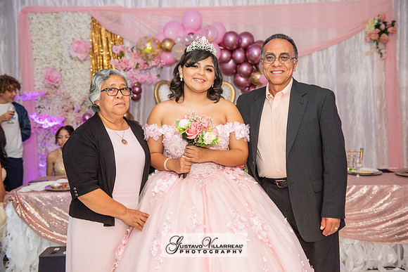 Brianna Villafan Quinceanera photography and video at Kenneth Hahn State Park in Los Angeles Ca, Salehs Palace reception hall in Whittier Ca by Gustavo Villarreal photography