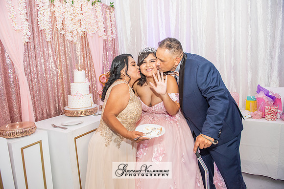 Brianna Villafan Quinceanera photography and video at Kenneth Hahn State Park in Los Angeles Ca, Salehs Palace reception hall in Whittier Ca by Gustavo Villarreal photography