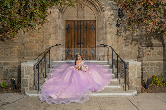Camila Pacheco quinceanera, sweet 16, photo session in Pasadena City Hall in Pasadena California, photography and videography by Gustavo Villarreal photographer, 323-633-8283, www.gvphotoandvideo.com