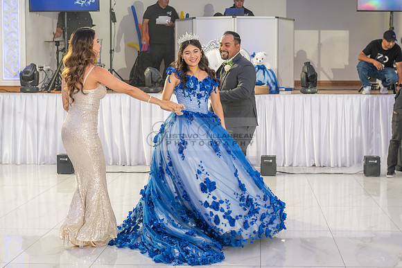 Violeta Noemi quinceanera celebration, photographer , videographer in Hacienda Heights Ca, Montebello Ca, Gustavo Villarreal Photography, 323-633-8283, www.gvphotoandvideo.com