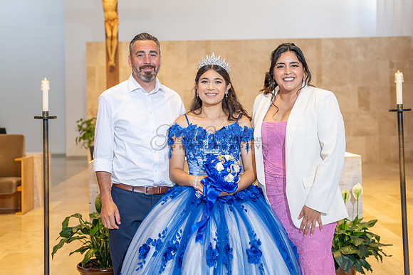 Violeta Noemi quinceanera celebration, photographer , videographer in Hacienda Heights Ca, Montebello Ca, Gustavo Villarreal Photography, 323-633-8283, www.gvphotoandvideo.com