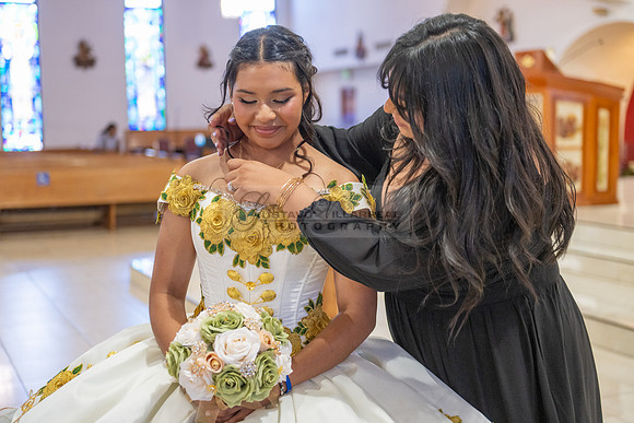 Arianna Tejada quinceanera celebration, photography, videography at Our lady of Guadalupe in El Monte Ca, Fiesta Mexican banquet Hall Montclair Ca, Gustavo Villarreal photo and video, 323-633-8283, ww