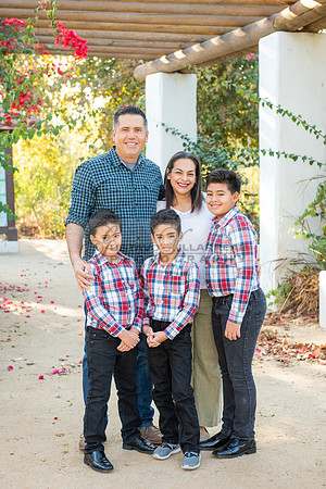 Family photo session, maternity, engagements,  at Bosque del Rio