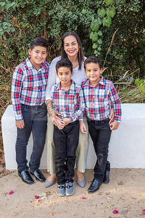 Family photo session, maternity, engagements,  at Bosque del Rio