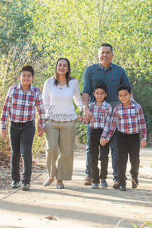 Family photo session, maternity, engagements,  at Bosque del Rio