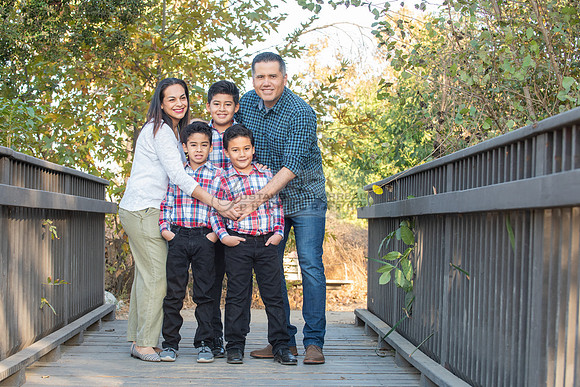 Family photo session, maternity, engagements,  at Bosque del Rio