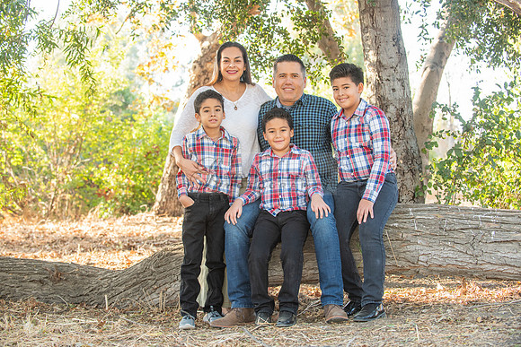 Family photo session, maternity, engagements,  at Bosque del Rio