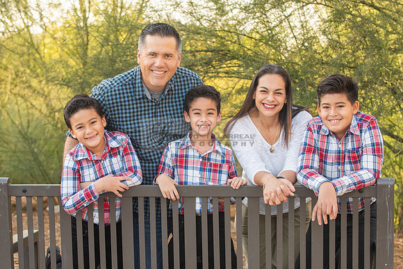 Family photo session, maternity, engagements,  at Bosque del Rio