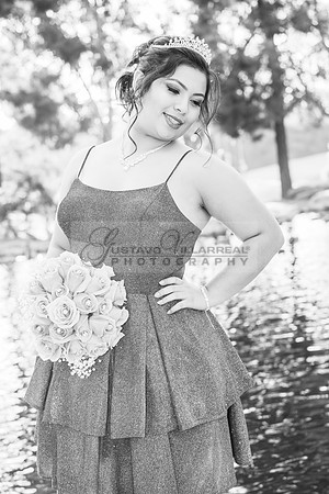Melissa quinceanera photo session at Kenneth Hahn State Recreation park in Los Angeles Ca, photographer, www.gustavovillarreal.com, 323-633-8283