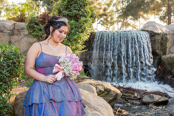Melissa quinceanera photo session at Kenneth Hahn State Recreation park in Los Angeles Ca, photographer, www.gustavovillarreal.com, 323-633-8283