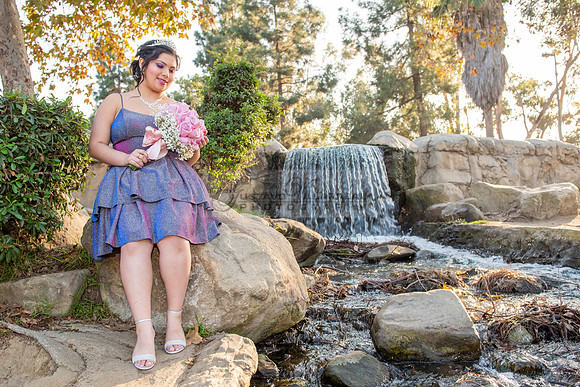 Melissa quinceanera photo session at Kenneth Hahn State Recreation park in Los Angeles Ca, photographer, www.gustavovillarreal.com, 323-633-8283