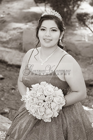 Melissa quinceanera photo session at Kenneth Hahn State Recreation park in Los Angeles Ca, photographer, www.gustavovillarreal.com, 323-633-8283