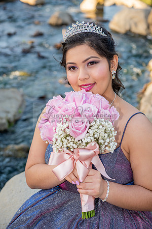 Melissa quinceanera photo session at Kenneth Hahn State Recreation park in Los Angeles Ca, photographer, www.gustavovillarreal.com, 323-633-8283
