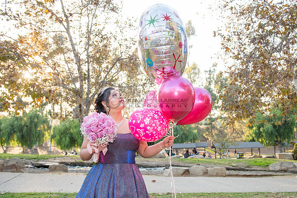 Melissa quinceanera photo session at Kenneth Hahn State Recreation park in Los Angeles Ca, photographer, www.gustavovillarreal.com, 323-633-8283