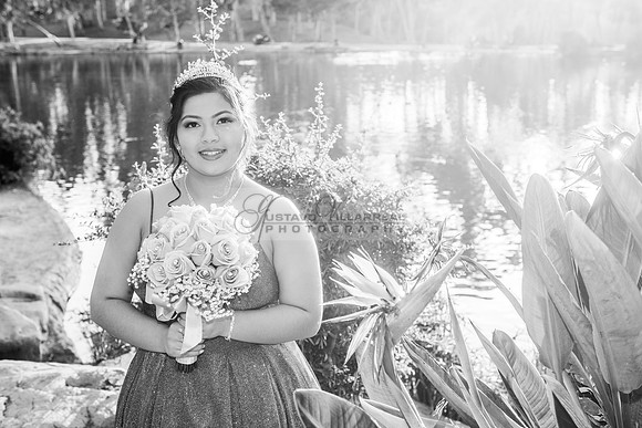 Melissa quinceanera photo session at Kenneth Hahn State Recreation park in Los Angeles Ca, photographer, www.gustavovillarreal.com, 323-633-8283