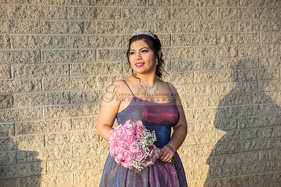 Melissa quinceanera photo session at Kenneth Hahn State Recreation park in Los Angeles Ca, photographer, www.gustavovillarreal.com, 323-633-8283