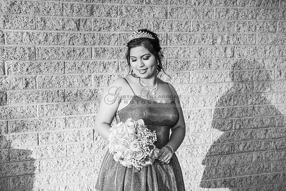 Melissa quinceanera photo session at Kenneth Hahn State Recreation park in Los Angeles Ca, photographer, www.gustavovillarreal.com, 323-633-8283