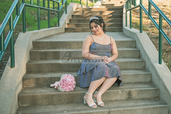 Melissa quinceanera photo session at Kenneth Hahn State Recreation park in Los Angeles Ca, photographer, www.gustavovillarreal.com, 323-633-8283