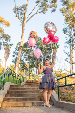 Melissa quinceanera photo session at Kenneth Hahn State Recreation park in Los Angeles Ca, photographer, www.gustavovillarreal.com, 323-633-8283