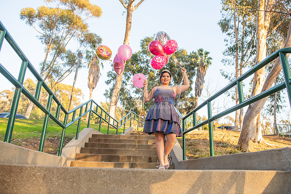 Melissa quinceanera photo session at Kenneth Hahn State Recreation park in Los Angeles Ca, photographer, www.gustavovillarreal.com, 323-633-8283