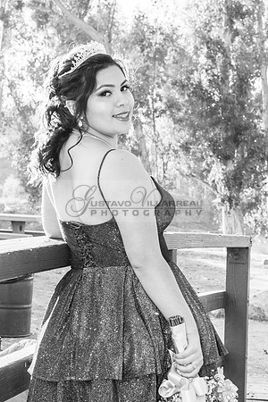 Melissa quinceanera photo session at Kenneth Hahn State Recreation park in Los Angeles Ca, photographer, www.gustavovillarreal.com, 323-633-8283