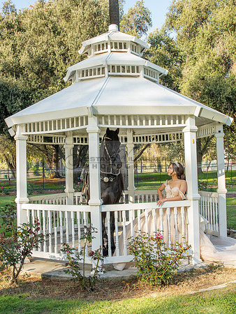 Quinceanera photoshoot at Rose Garden in Riverside Ca. Sesion de fotos en caballos, Gustavo Villarreal Photography, 323-633-8283
