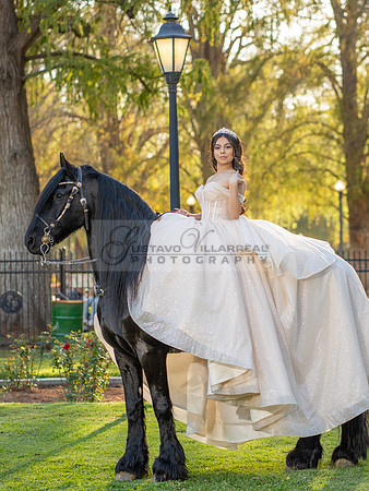 Quinceanera photoshoot at Rose Garden in Riverside Ca. Sesion de fotos en caballos, Gustavo Villarreal Photography, 323-633-8283