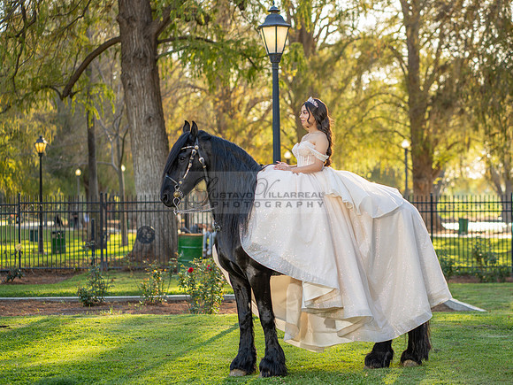 Quinceanera photoshoot at Rose Garden in Riverside Ca. Sesion de fotos en caballos, Gustavo Villarreal Photography, 323-633-8283