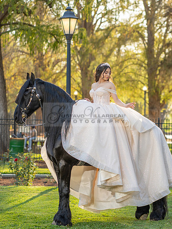 Quinceanera photoshoot at Rose Garden in Riverside Ca. Sesion de fotos en caballos, Gustavo Villarreal Photography, 323-633-8283