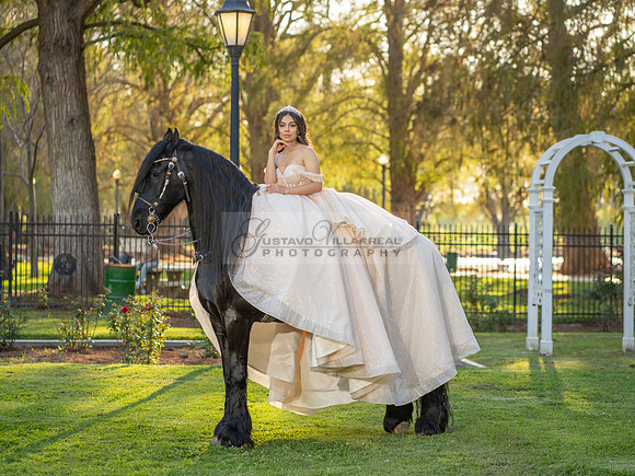 Quinceanera photoshoot at Rose Garden in Riverside Ca. Sesion de fotos en caballos, Gustavo Villarreal Photography, 323-633-8283