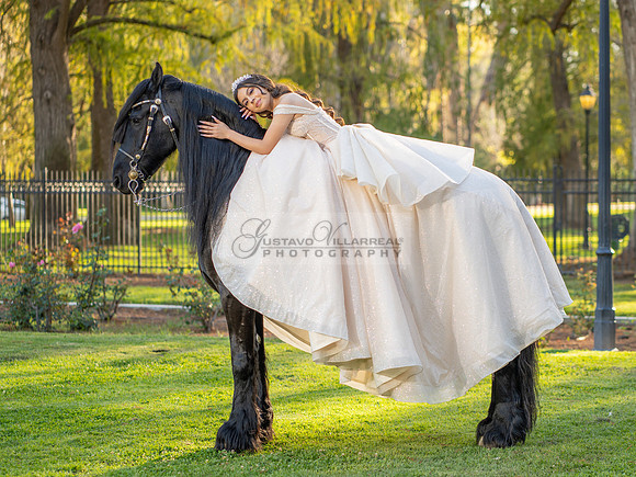 Quinceanera photoshoot at Rose Garden in Riverside Ca. Sesion de fotos en caballos, Gustavo Villarreal Photography, 323-633-8283