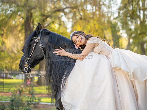 Quinceanera photoshoot at Rose Garden in Riverside Ca. Sesion de fotos en caballos, Gustavo Villarreal Photography, 323-633-8283