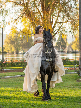 Quinceanera photoshoot at Rose Garden in Riverside Ca. Sesion de fotos en caballos, Gustavo Villarreal Photography, 323-633-8283