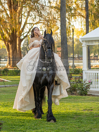 Quinceanera photoshoot at Rose Garden in Riverside Ca. Sesion de fotos en caballos, Gustavo Villarreal Photography, 323-633-8283