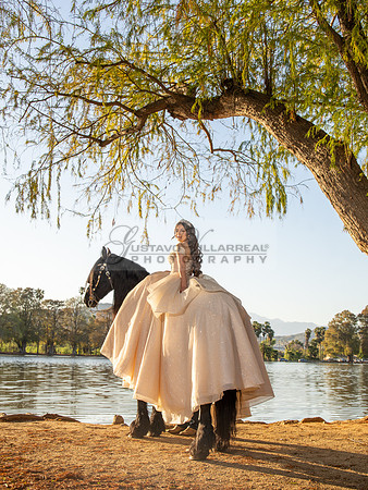Quinceanera photoshoot at Rose Garden in Riverside Ca. Sesion de fotos en caballos, Gustavo Villarreal Photography, 323-633-8283