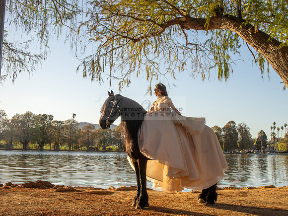 Quinceanera photoshoot at Rose Garden in Riverside Ca. Sesion de fotos en caballos, Gustavo Villarreal Photography, 323-633-8283