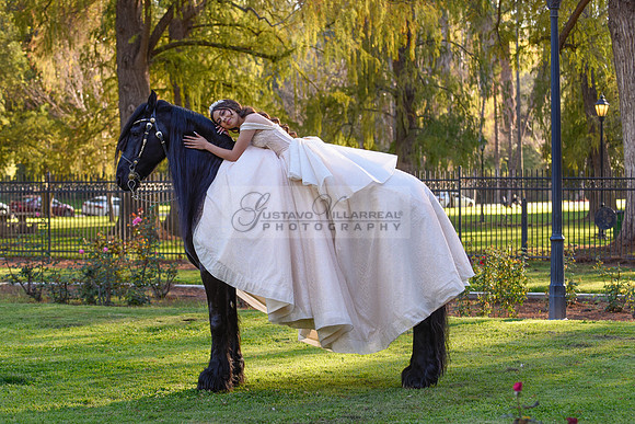 Quinceanera photoshoot at Rose Garden in Riverside Ca. Sesion de fotos en caballos, Gustavo Villarreal Photography, 323-633-8283