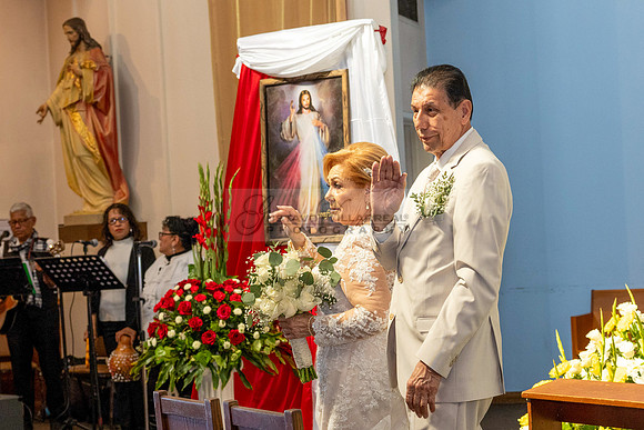 Dimas and Anita 50th wedding anniversary in Montebello, Rosemead, Covina Ca. photographer and video by Gustavo Villarreal 323-633-8283