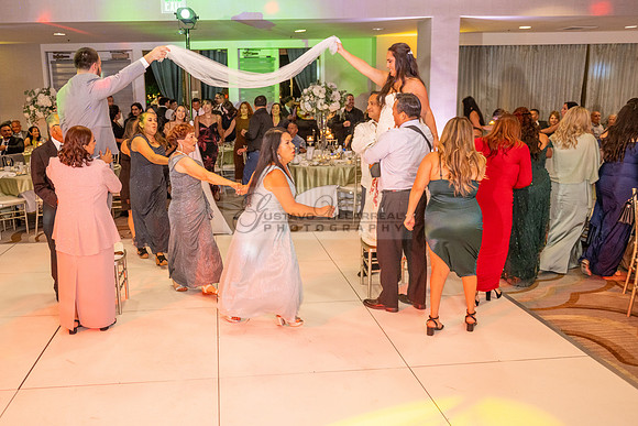 LINK-#1-Stephanie and Albert wedding photography, celebration at Sonesta Redondo Beach and Marina in Redondo Beach Ca, photographer, videographer, Gustavo Villarreal, 323-633-8283, www.gvphotoandvideo