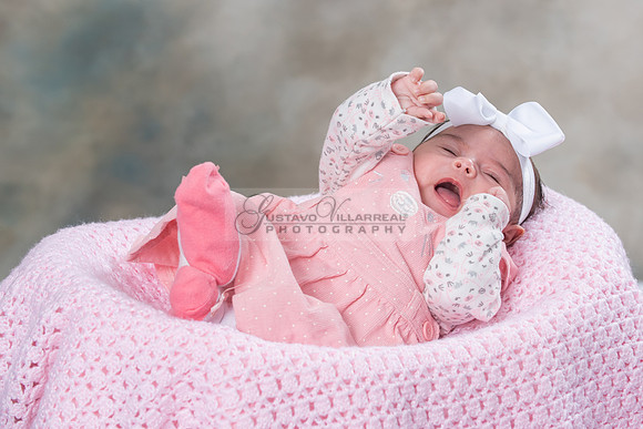Baby girl studio photo session, maternity photos, family photos