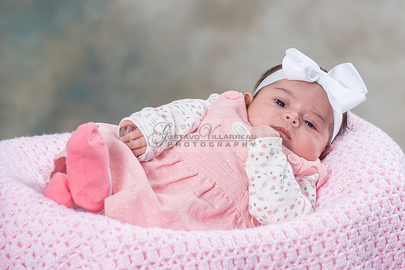 Baby girl studio photo session, maternity photos, family photos