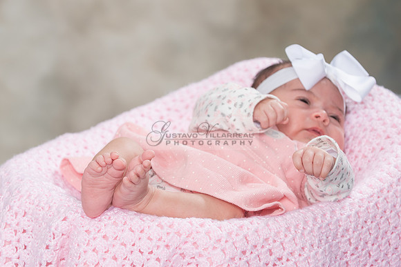 Baby girl studio photo session, maternity photos, family photos